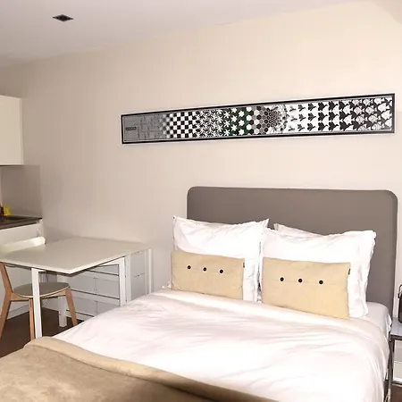 بيت ضيافة Modern Studio In A Central Location